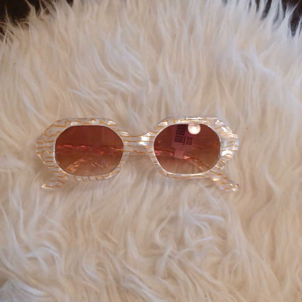 UO Hexagonal Sunnies